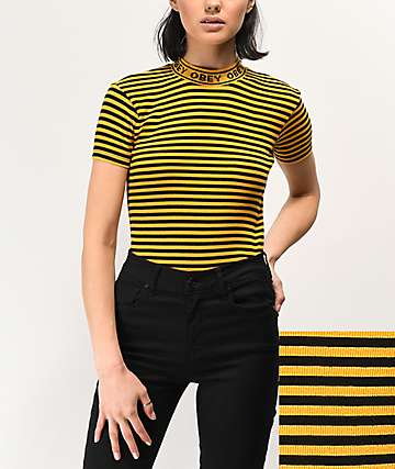camiseta dorada mujer