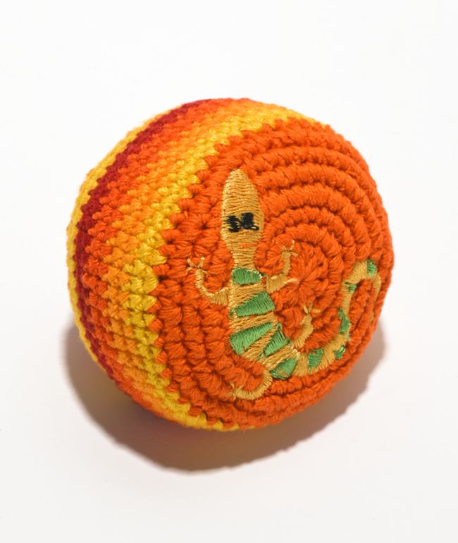 Adventure Imports Gecko pelota tejida de color naranja