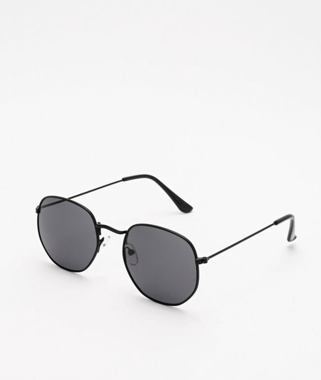 all black round sunglasses