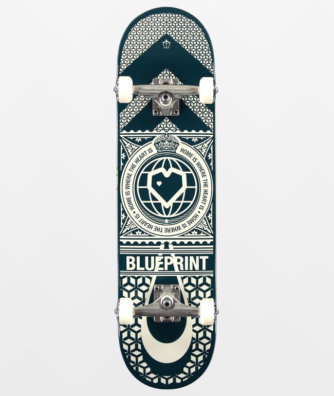 Blueprint Home Heart patineta de 8.0" azul marino y blanca completa