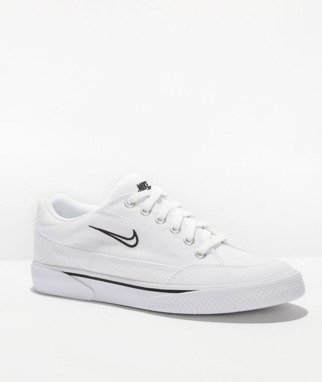 Calzado Nike Retro GTS Negro y Blanco