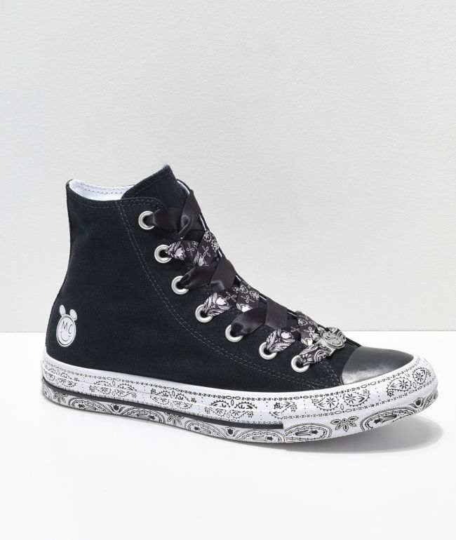 miley cyrus black converse