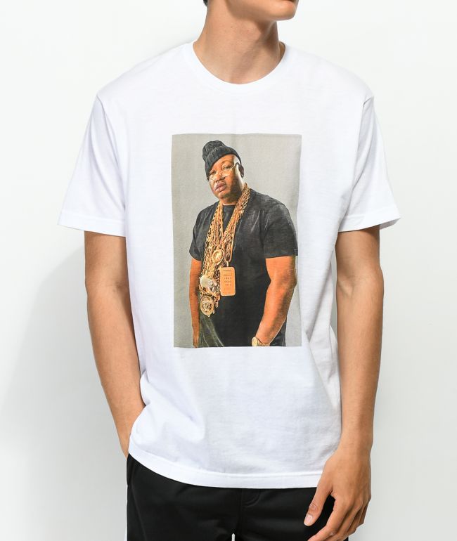90s style white t shirt
