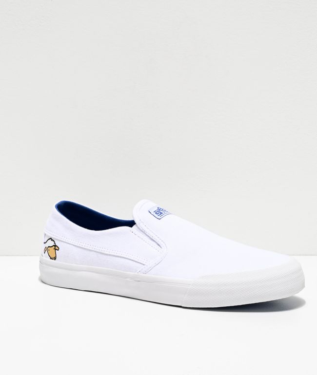 etnies slip on shoes