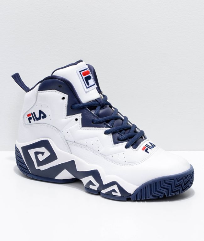 fila red and white shoes