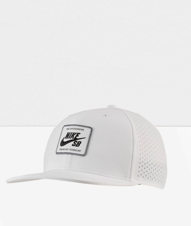 Nike SB Aerobill Pro 2.0 White Snapback Hat