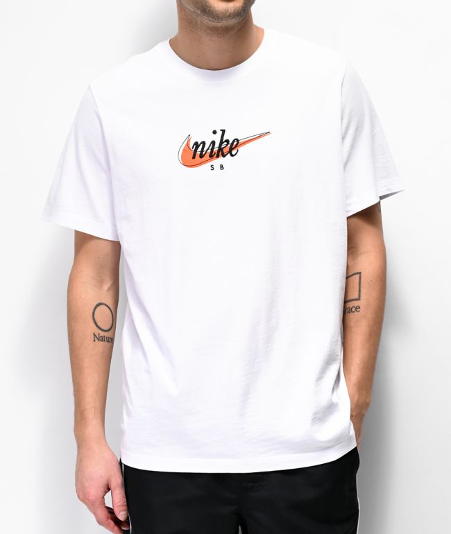 Rebobinar Interprete Finanzas Nike SB Futura camiseta blanca