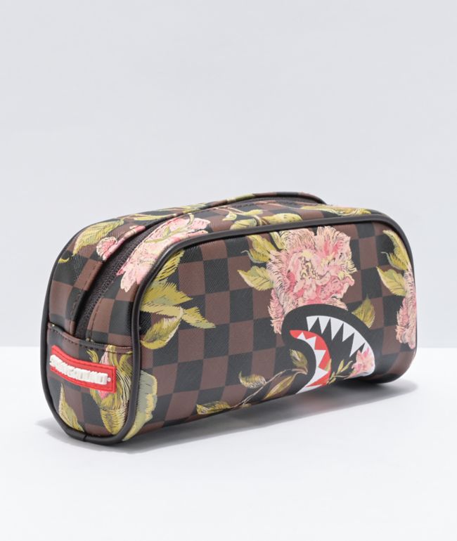 sprayground pouch