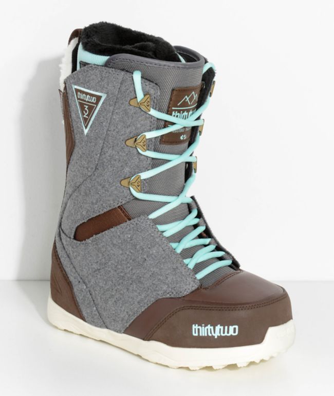 thirty two lashed 2017