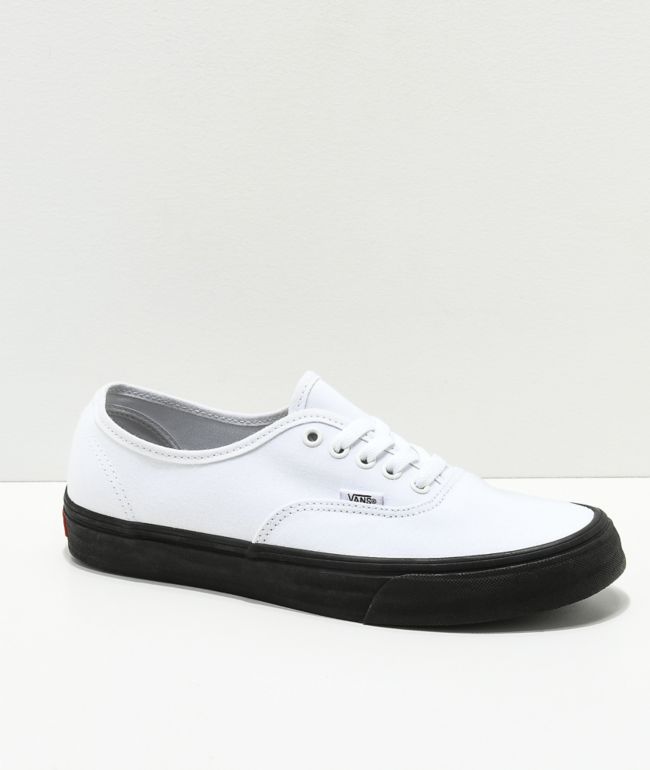 Vans Authentic zapatos de skate en blanco con suela negra | Zumiez