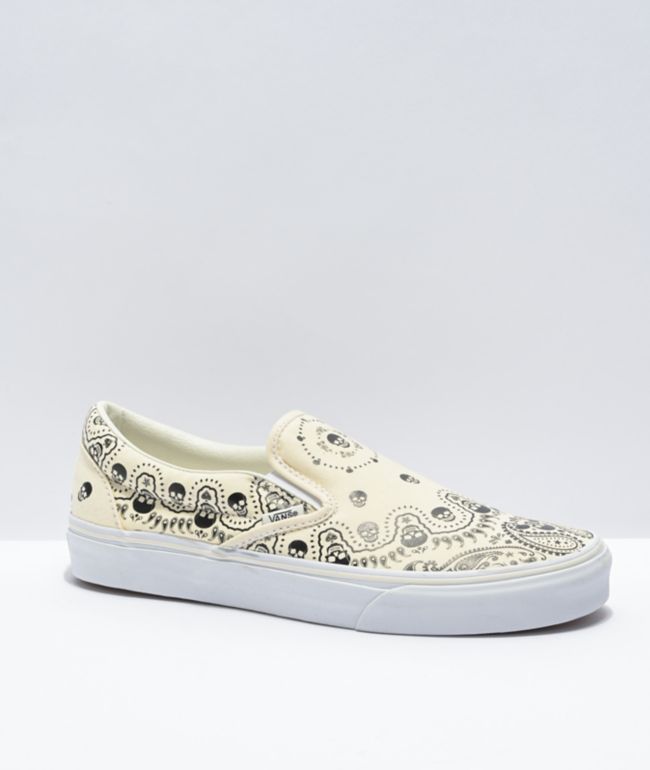 black slip on vans canada