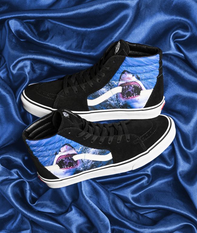 Vans x Shark Week Sk8-Hi zapatos de skate negros y blancos Vans x Shark Week Sk8-Hi zapatos de skate negros y blancos