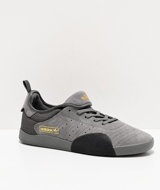 adidas 3ST.003 zapatos grises y dorados | Zumiez