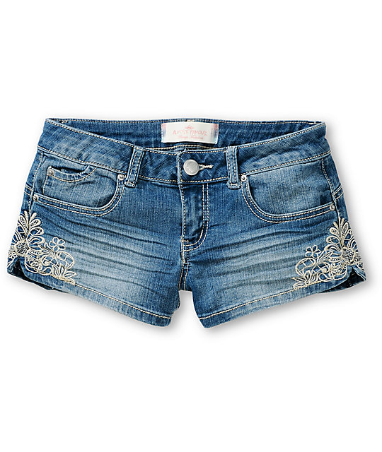 Almost Famous Liz Embroidered Denim Shorts at Zumiez : PDP