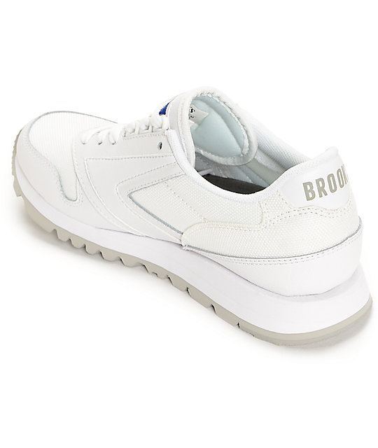 brooks all white shoes