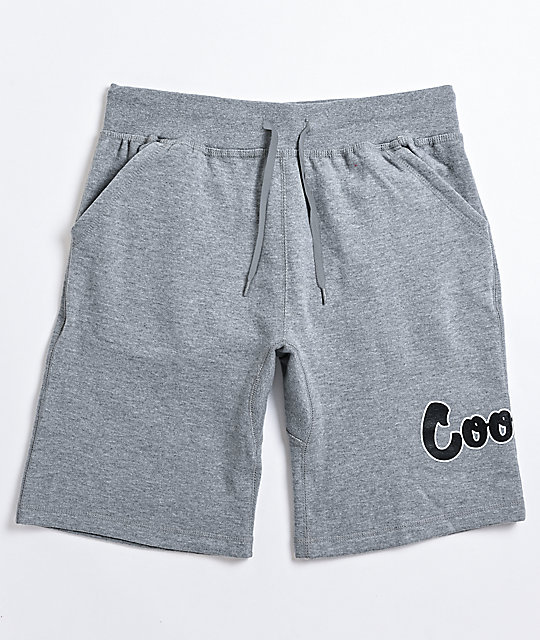 grey sweat shorts outfit mens