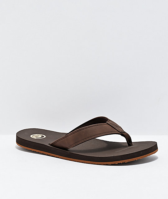sandalias marrones