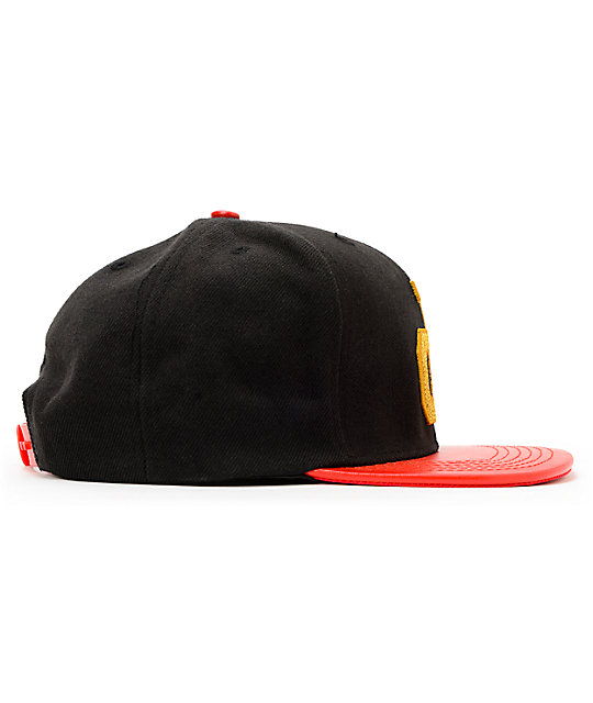 polo black and red hat