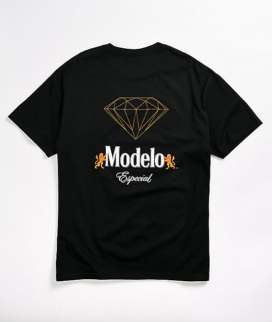 black modelo shirt