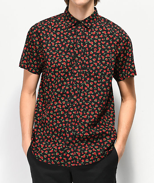 camisa negra con rosas rojas hombre