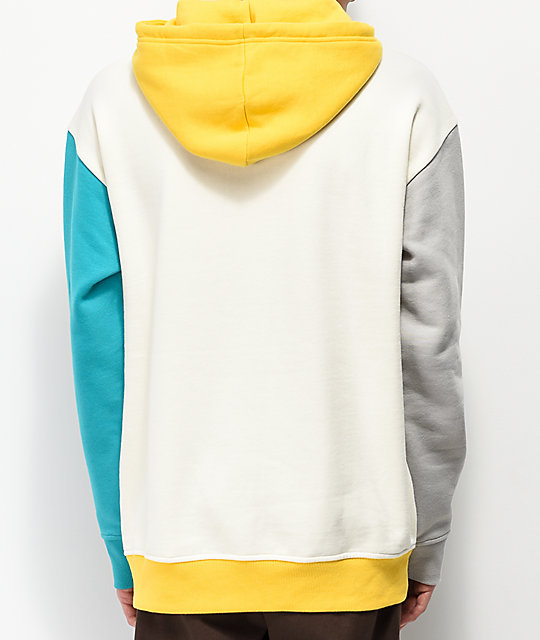 sudadera blanca con gorro