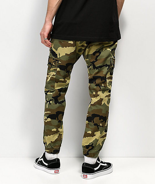 camo jogger shorts