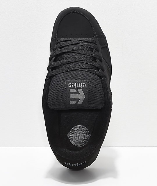 etnies black skate shoes