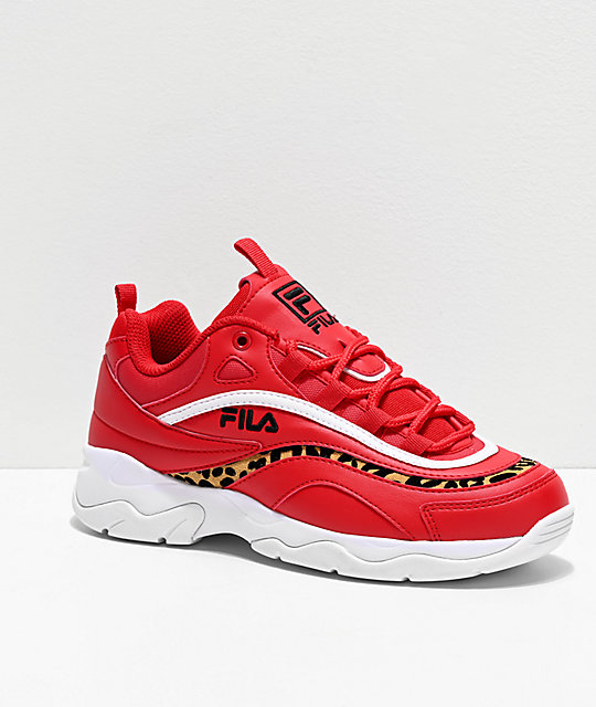 fila red running shoes