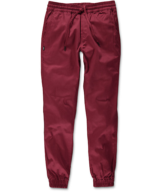 burgundy joggers outfit