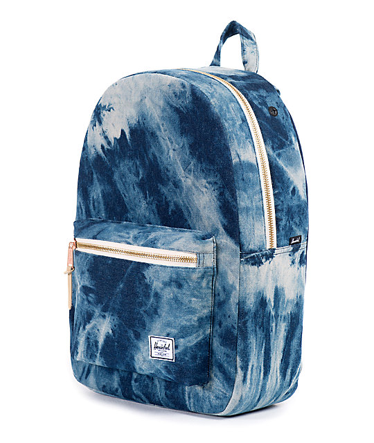 washing herschel backpack