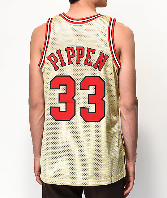 gold pippen jersey
