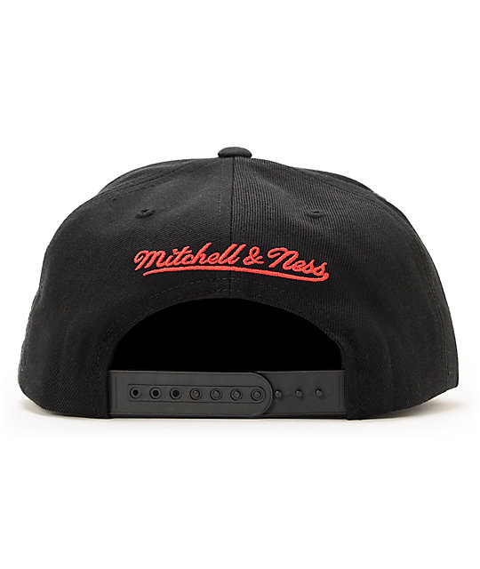 NBA Hall Of Fame x Mitchell and Ness Upside Down Bulls Black Snapback ...