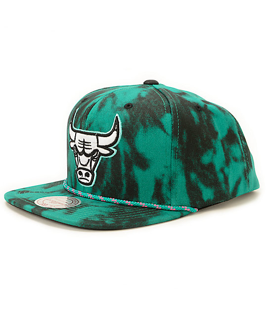 bulls strapback hat