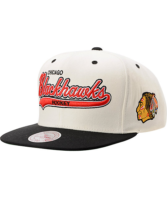 mitchell and ness blackhawks hat