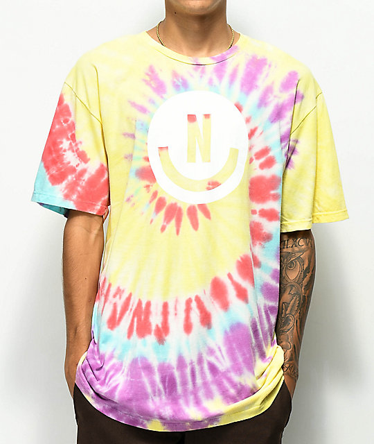 45 Black Tie Dye On Yellow Shirt Gif