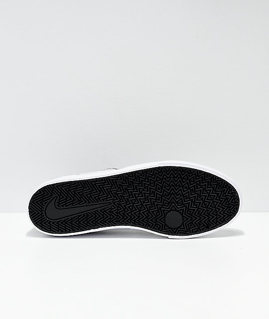 nike sb chron slr suede mix sneakers in white