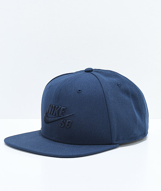 navy blue nike snapback