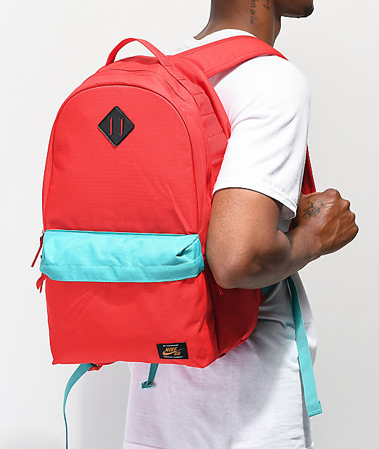 mochila nike roja