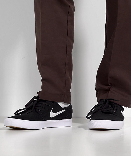 Principiante Antagonista cuello Nike SB Janoski RM Black & White Suede Skate Shoes