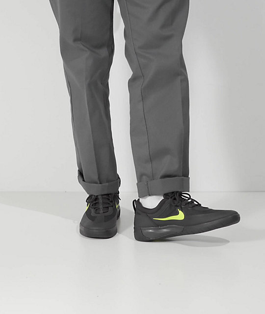 válvula Hacer deporte Variante Nike SB Nyjah Free 2.0 Black & Cyber Green Skate Shoes