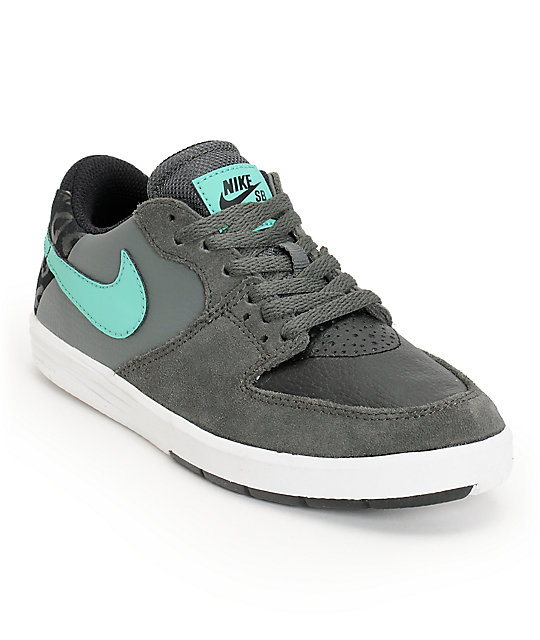 grey nike kids trainers