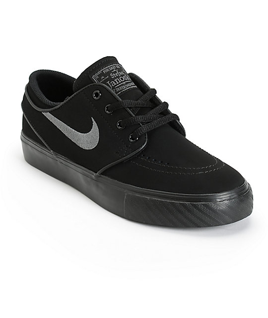 Nike SB Stefan Janoski Black & Anthracite Kids Skate Shoes Nike SB Stefan Janoski Black & Anthracite Kids Skate Shoes