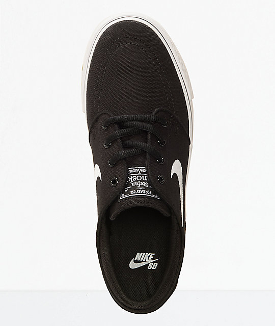 zapatilla nike negra niño