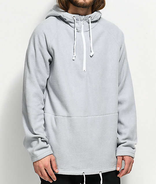 sudadera gris con capucha