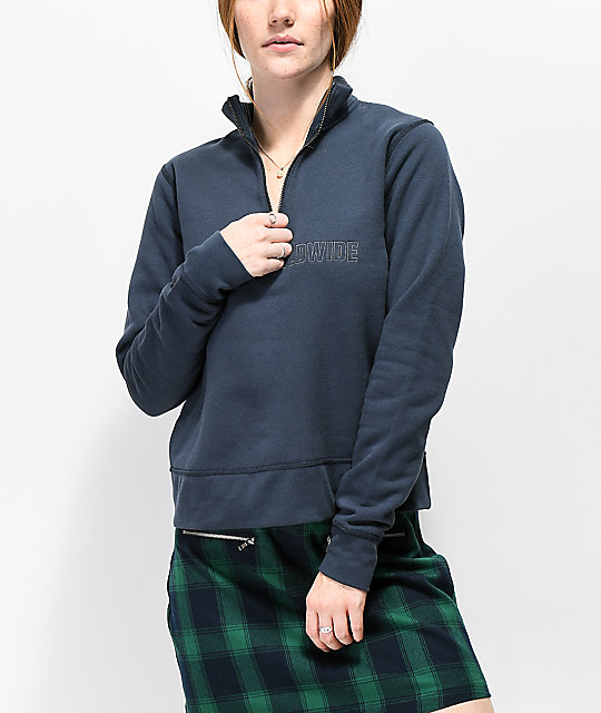 pullover fleece sweatshirt