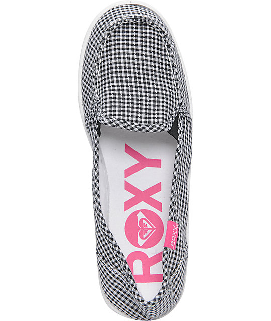 checkered canvas shoes