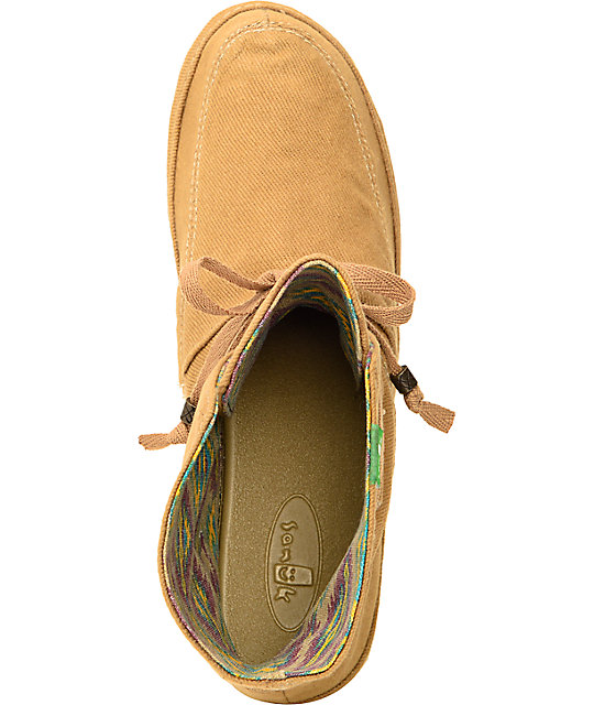 sanuk moccasin boots