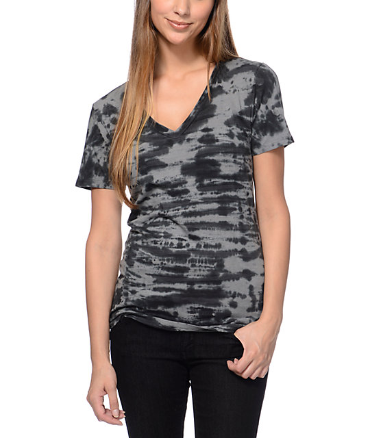 Sirens & Dolls Mineral Wash Black V-Neck T-Shirt