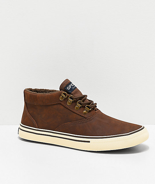 sperry striper plushwave leather chukka