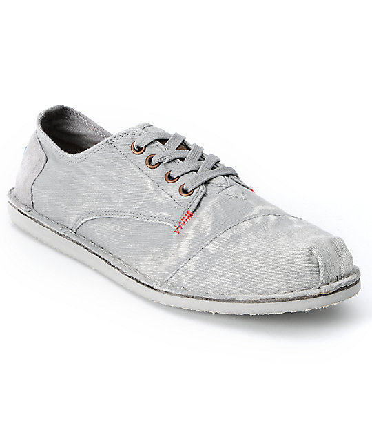 guys canvas shoes